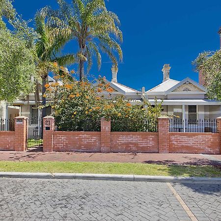 Myozexp Palmerston Lodge Perth Exterior photo